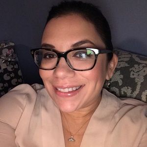 Meet your Posher, Lucy